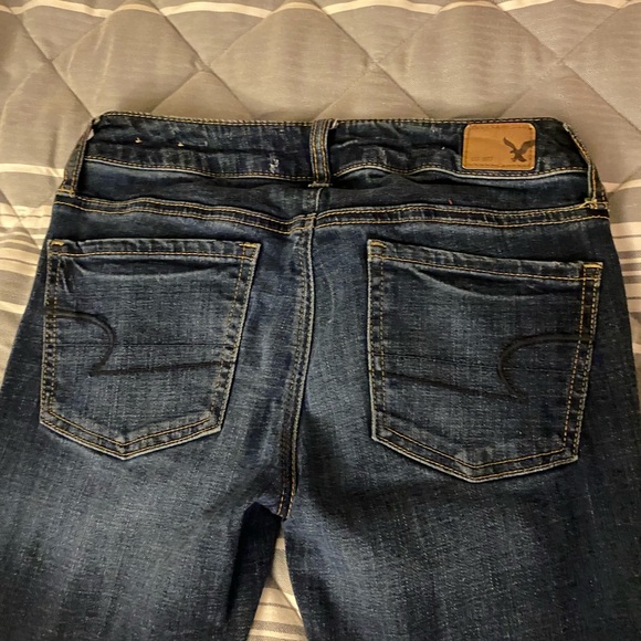 Women’s American Eagle Jeans - Picture 2 of 4
